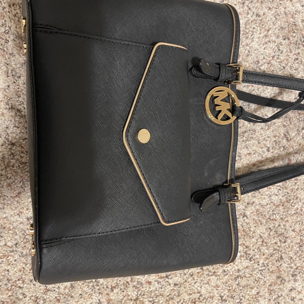 Michael kors tota bag